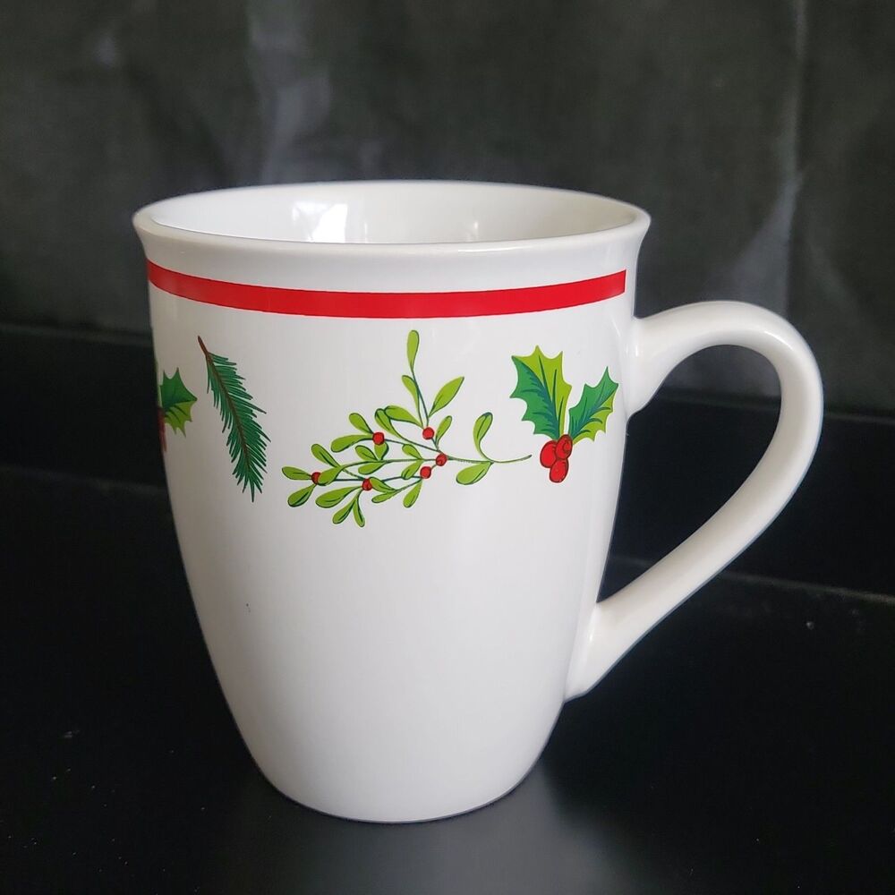 Royal Norfolk Holiday Coffee Mug Holly Berry Mistletoe Pine Sprig Festive 4"